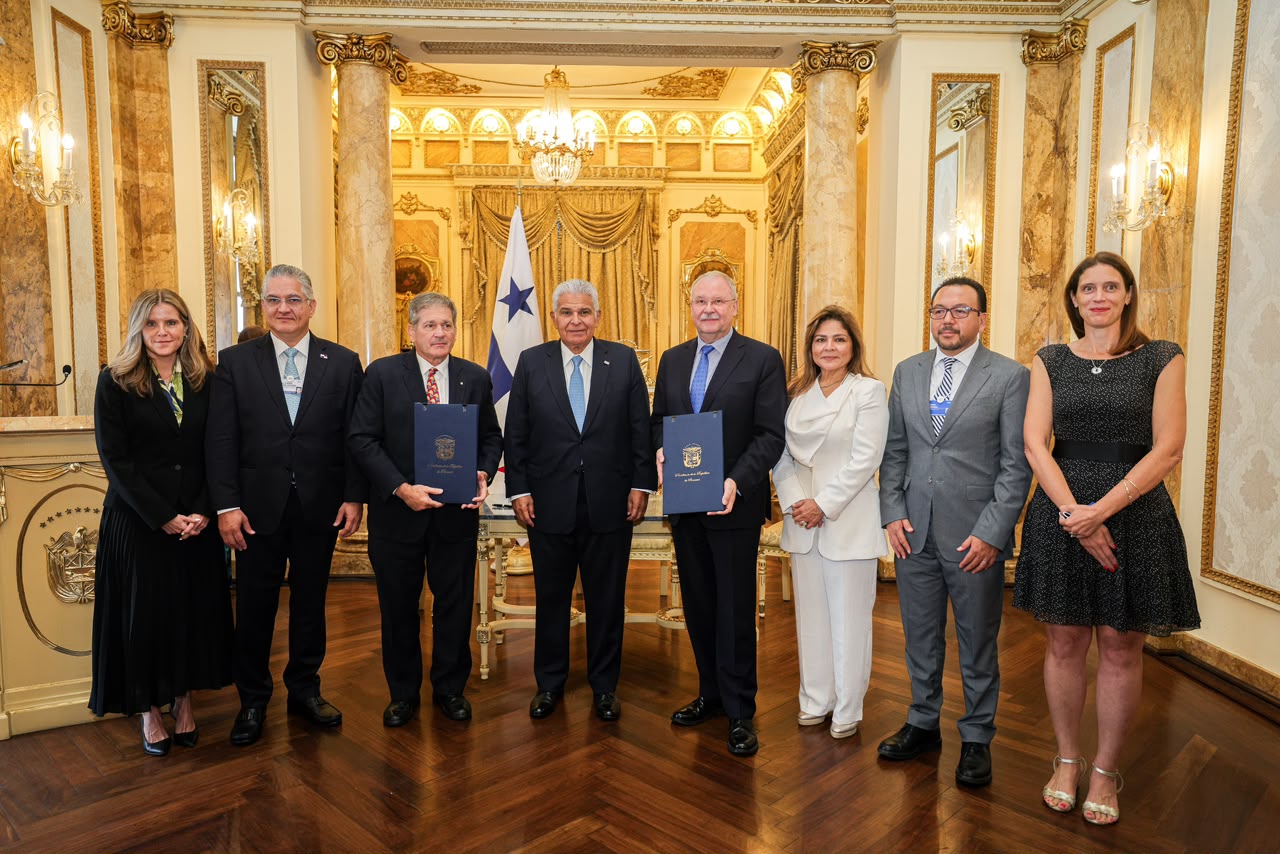 JRM MEMORANDO PLÁSTICO (1)
